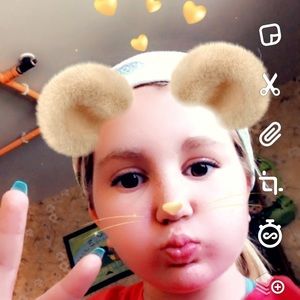 Meet your Posher, Macy